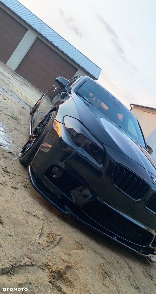 BMW Seria 5 550i - 4