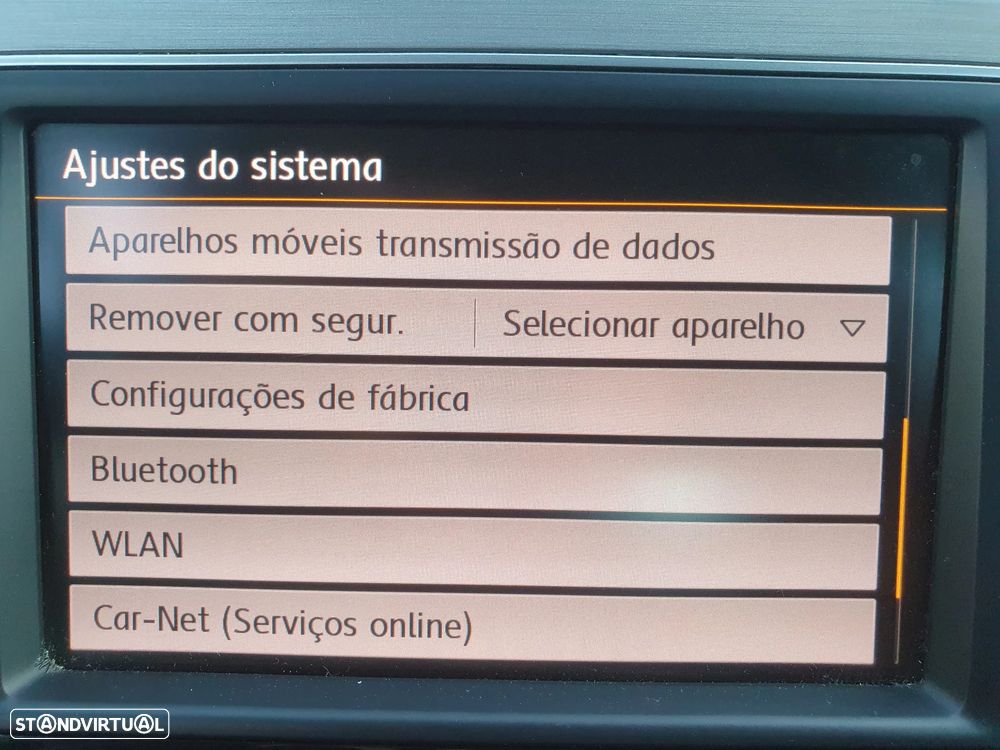 VW Golf 1.6 TDI Confortline - 23