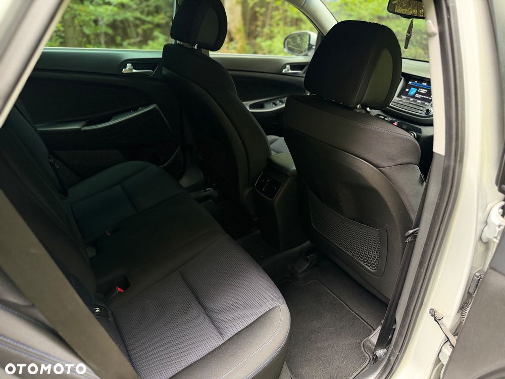 Hyundai Tucson 2.0 CRDI Comfort 4WD - 33