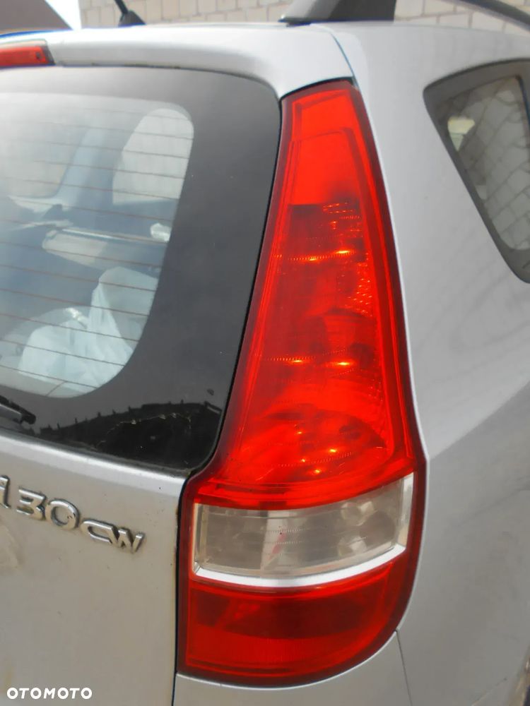 HYUNDAI I30 1.6 CRDI 90KM D4FB CW KOMBI 10ROK LIFT KOD LAKIERU 2R SILNIK SKRZYNIA BIEGOW MASKA BLOTNIK ZDERZAK LUSTERKO ZAWIESZENIE WSPOMAGANIE ELEKTRYCZNE TURBINA WTRYSKI ALTERNATOR ROZRUSZNIK KOMPRESOR KLIMATYZACJI FOTEL PODSUFITKA - 21