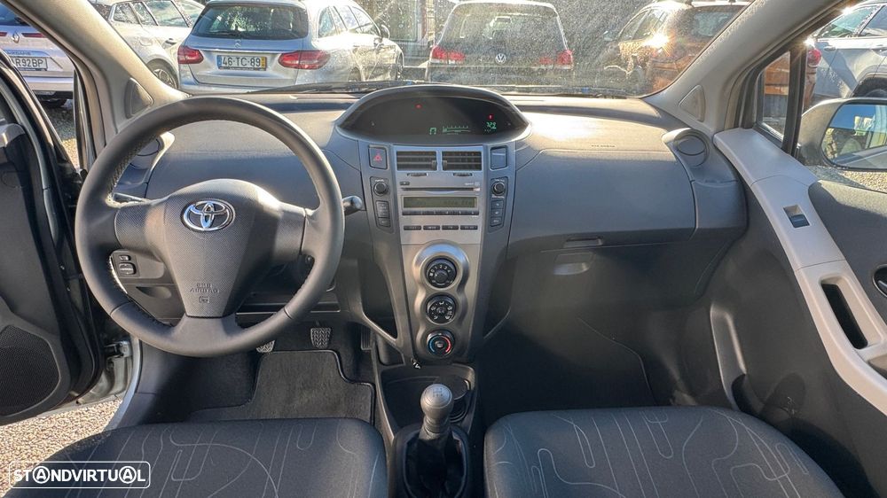 Toyota Yaris 1.0 VVT-i Comfort+AC - 26