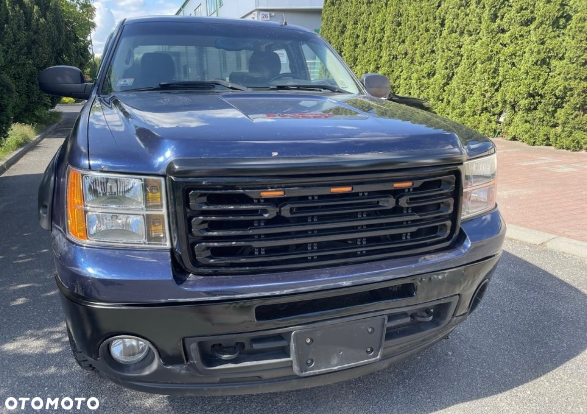 GMC Sierra - 4