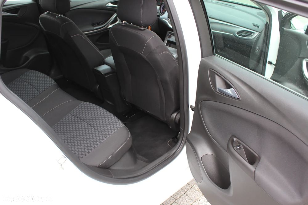 Opel Astra 1.4 Turbo Edition - 25