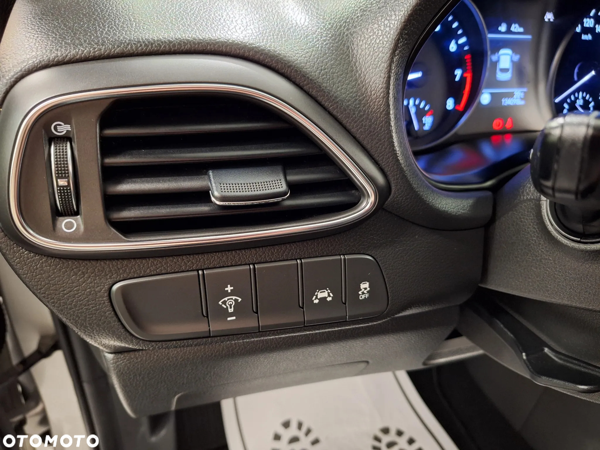 Hyundai i30 1.4 T-GDI Premiere Luxury - 31