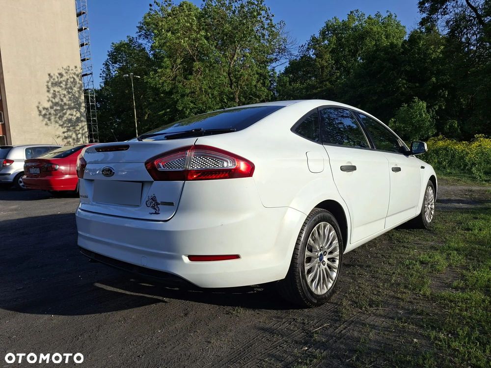 Ford Mondeo 1.6 T Ambiente - 8