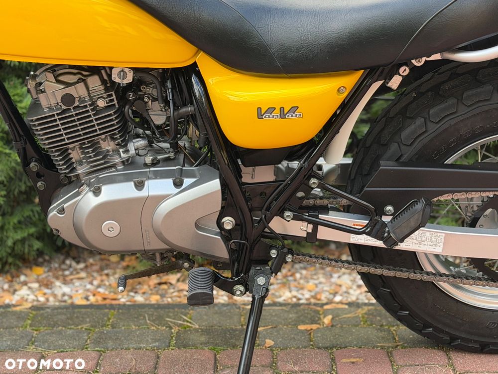Suzuki RV - 16