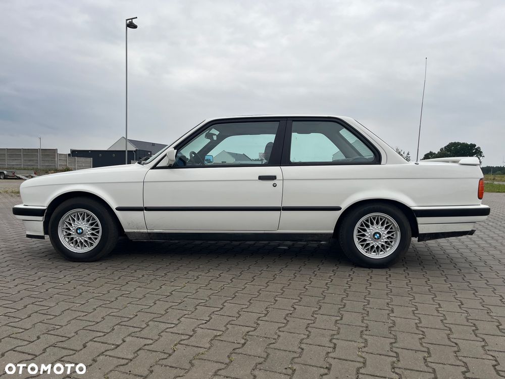BMW Seria 3 316i - 10