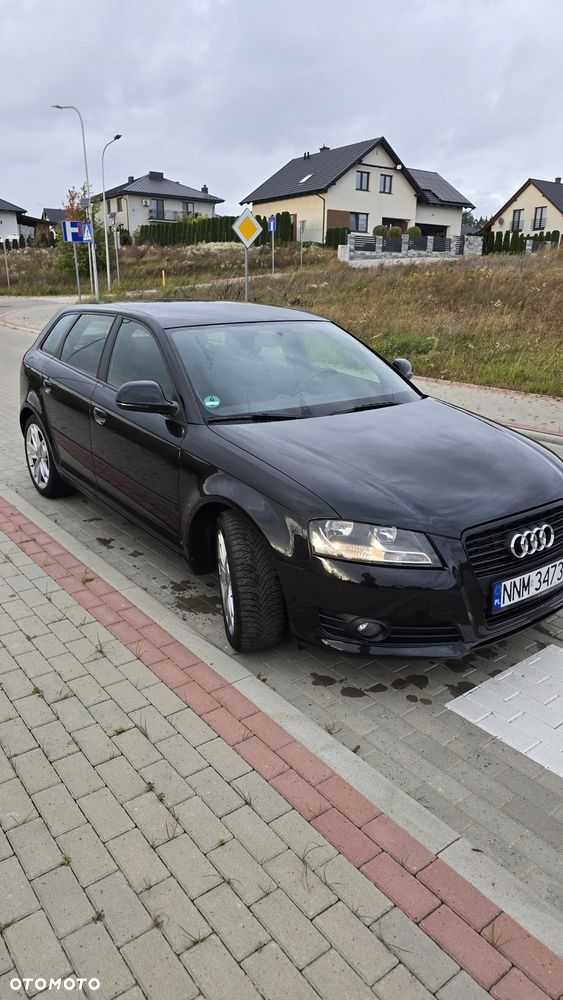 Audi A3 Sportback 2010 photo 2