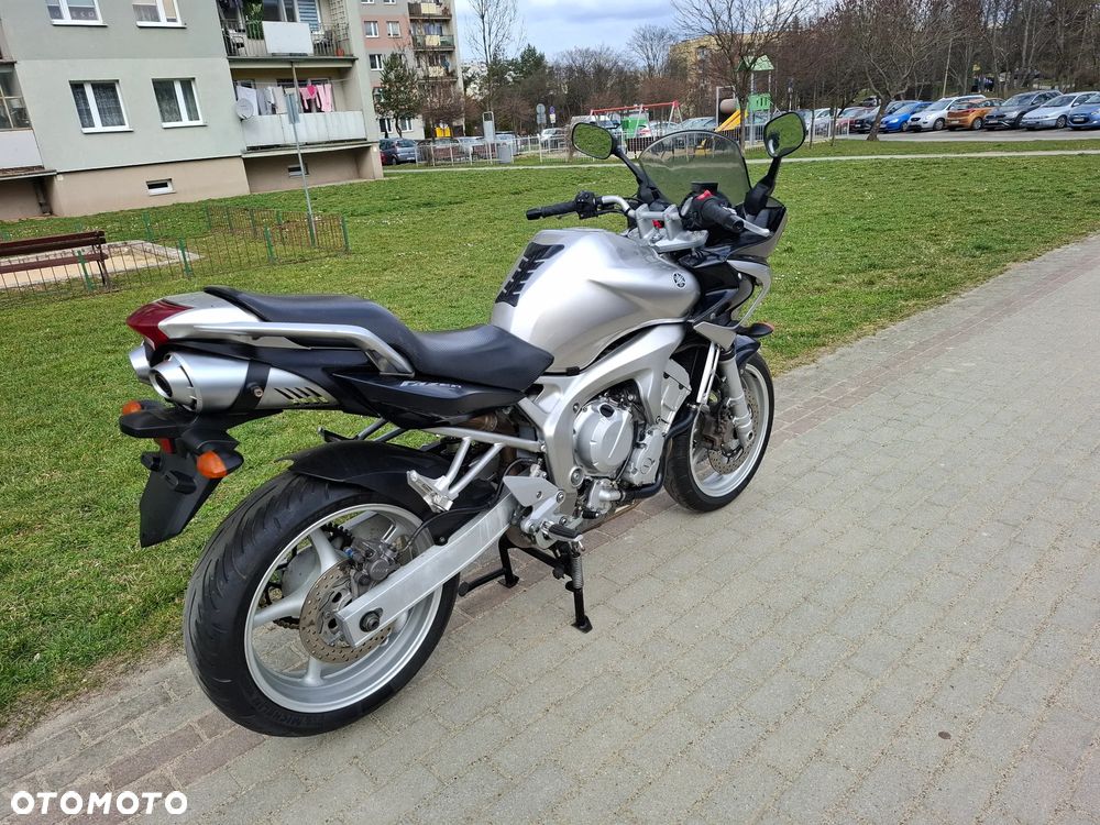 Yamaha FZ6 - 11
