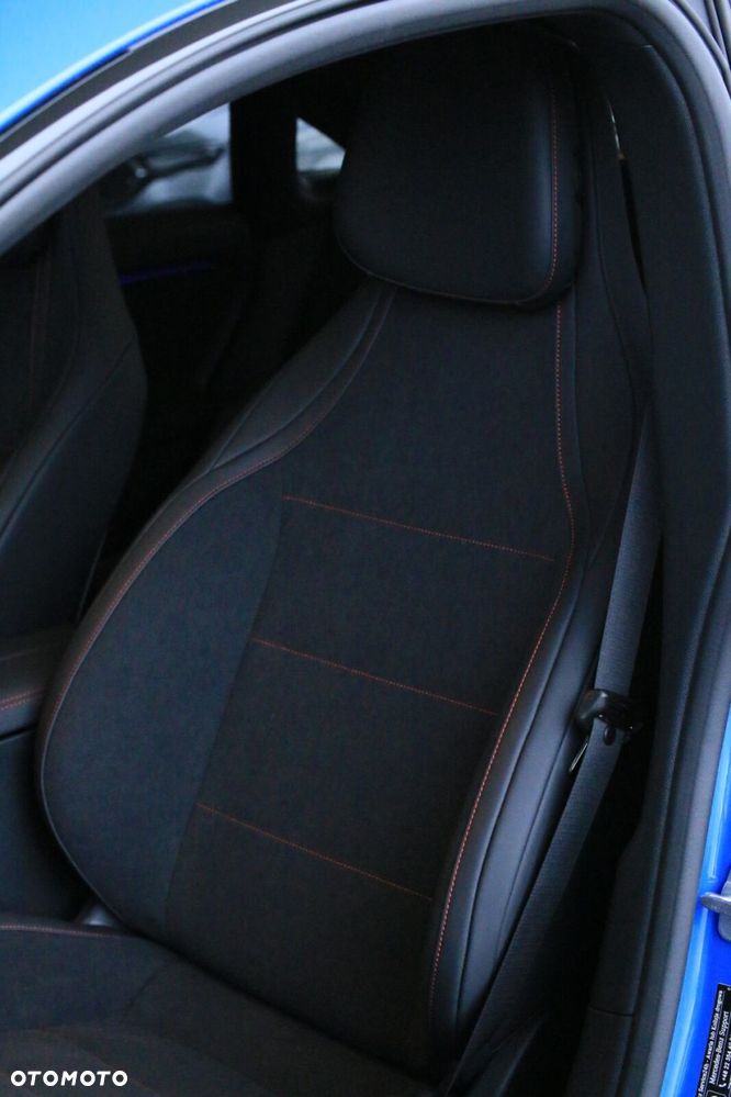 Mercedes-Benz CLA - 16