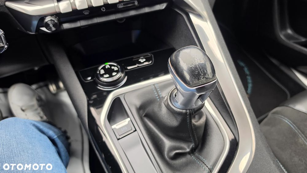 Peugeot 5008 BlueHDi 130 Active Pack - 25