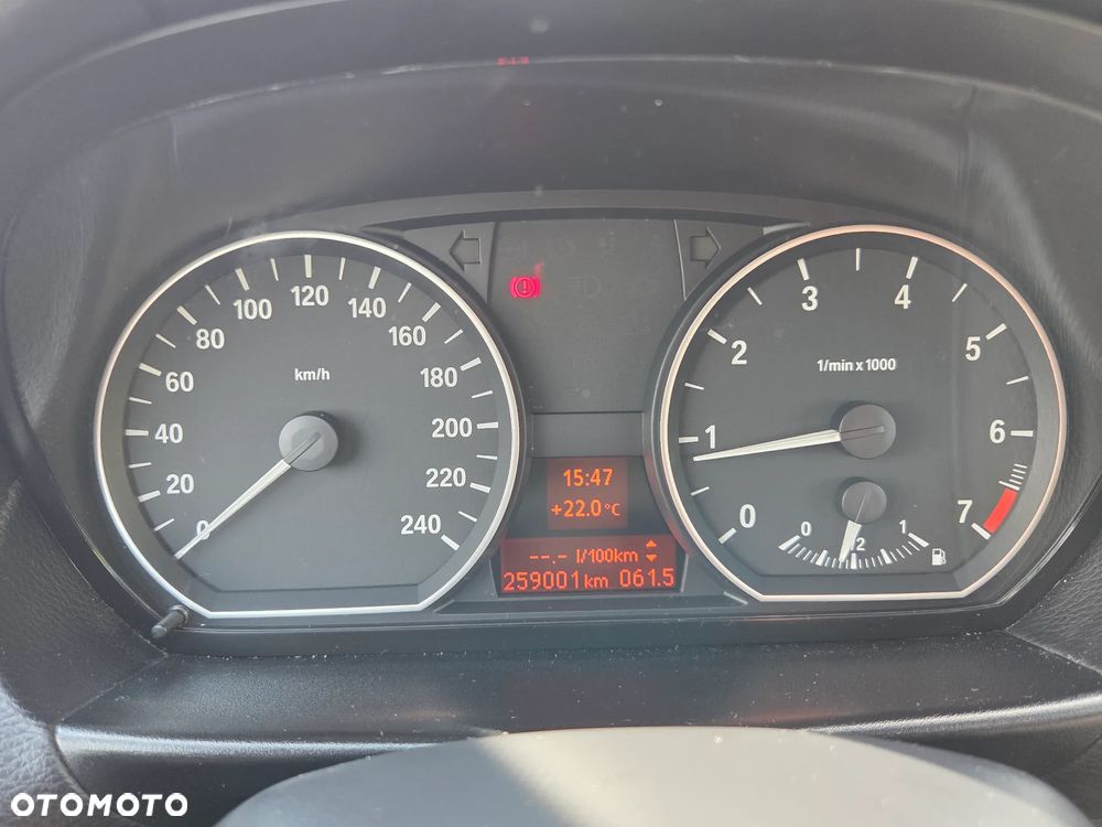 BMW Seria 1 116i - 11