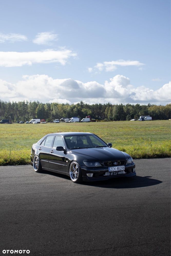 Lexus IS - 1