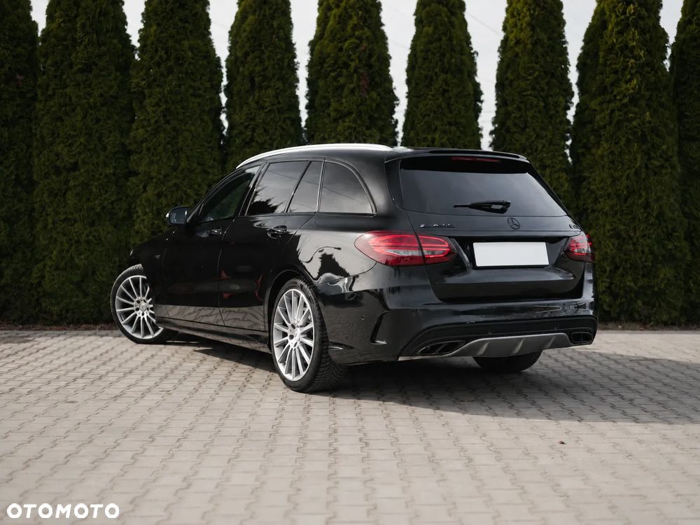 Mercedes-Benz Klasa C AMG 43 4-Matic - 3