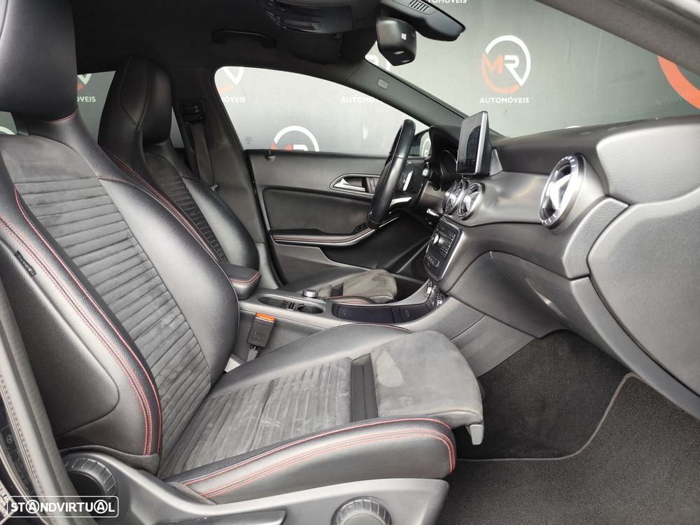 Mercedes-Benz CLA 200 - 32