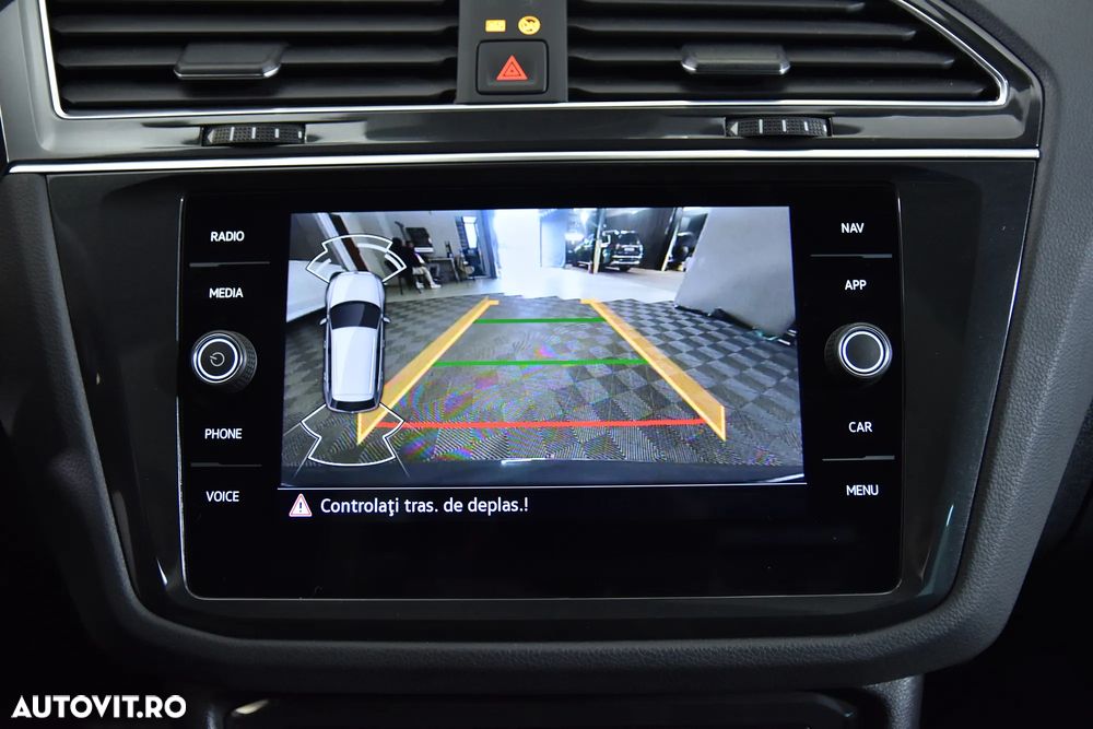 Volkswagen Tiguan - 19