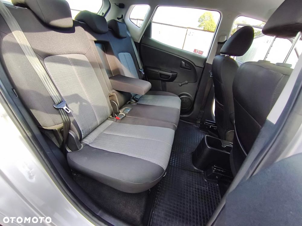 Kia Venga 1.4 M - 17