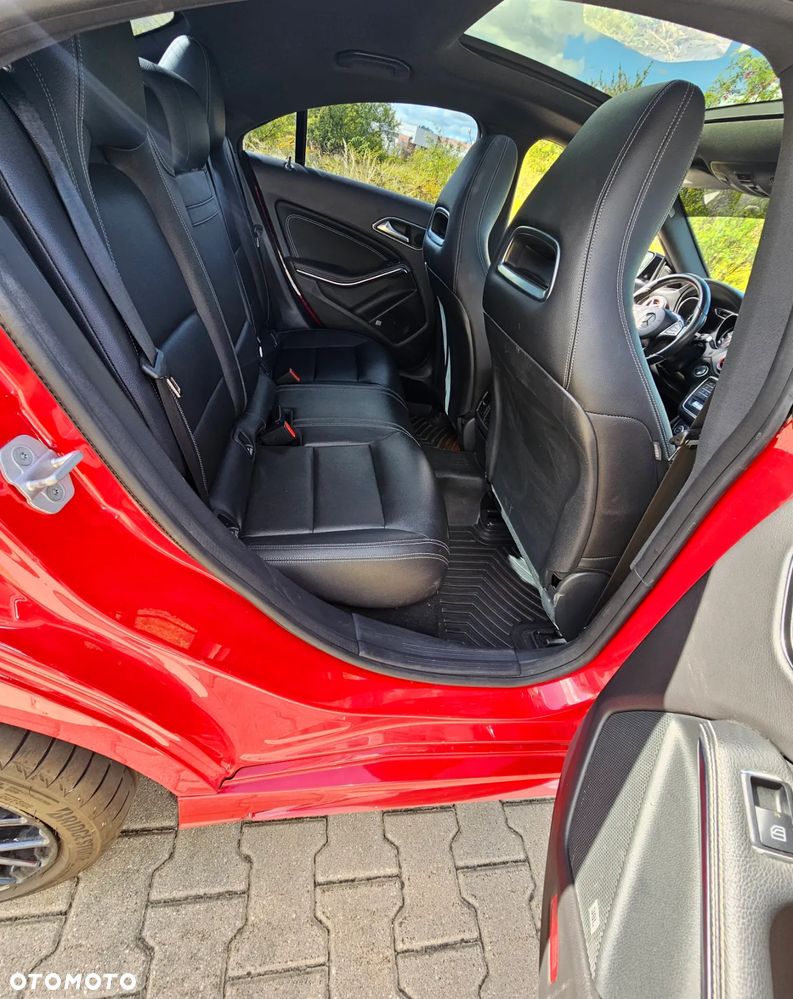 Mercedes-Benz CLA 250 7G-DCT AMG Line - 8