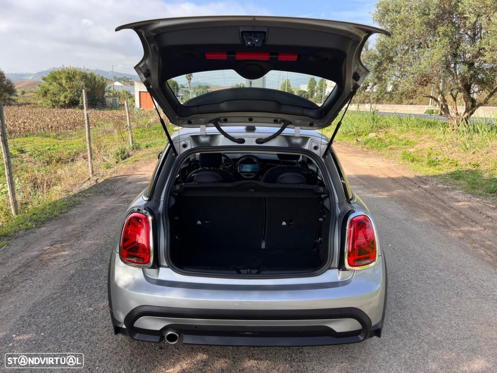 MINI 3 Portas Cooper Essential - 18