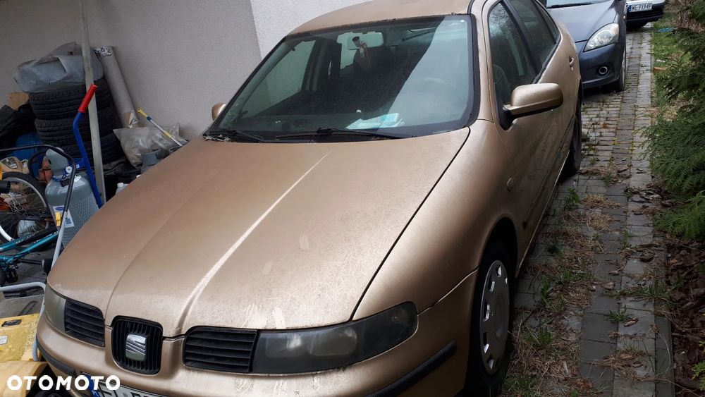 Seat Toledo 2 na części,  kolor złoty - 2