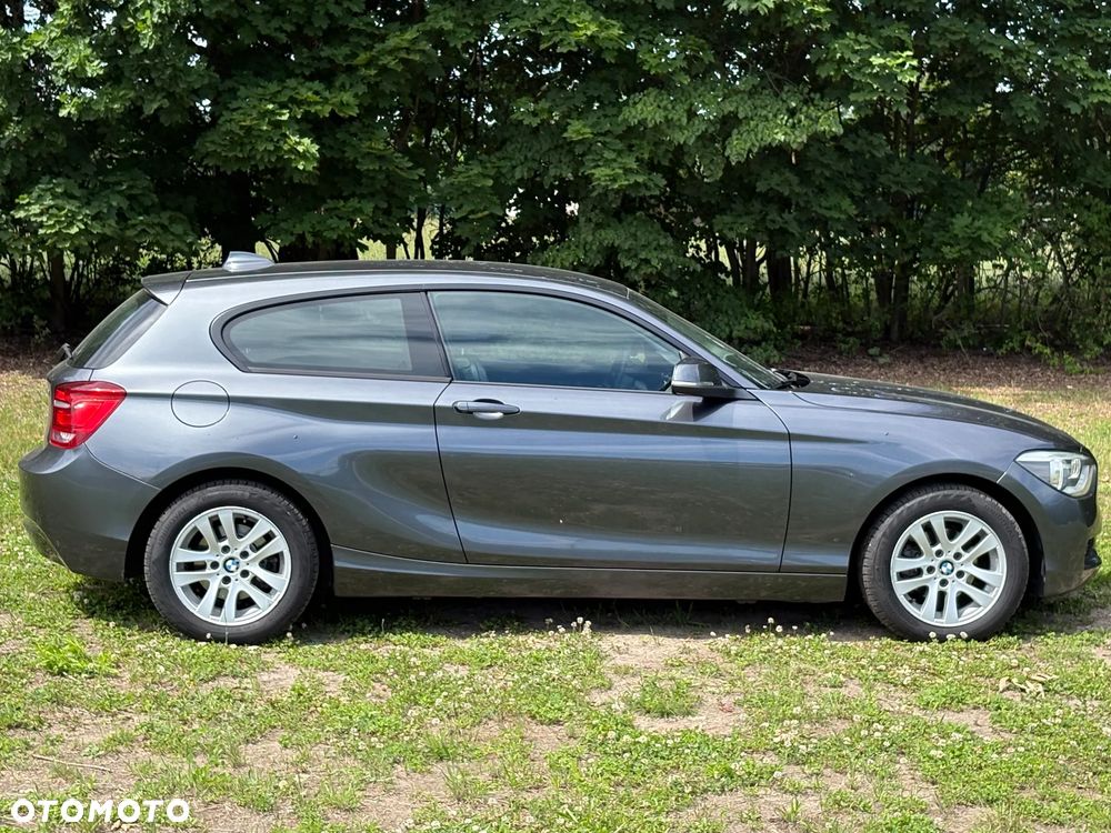 BMW Seria 1 116i - 8