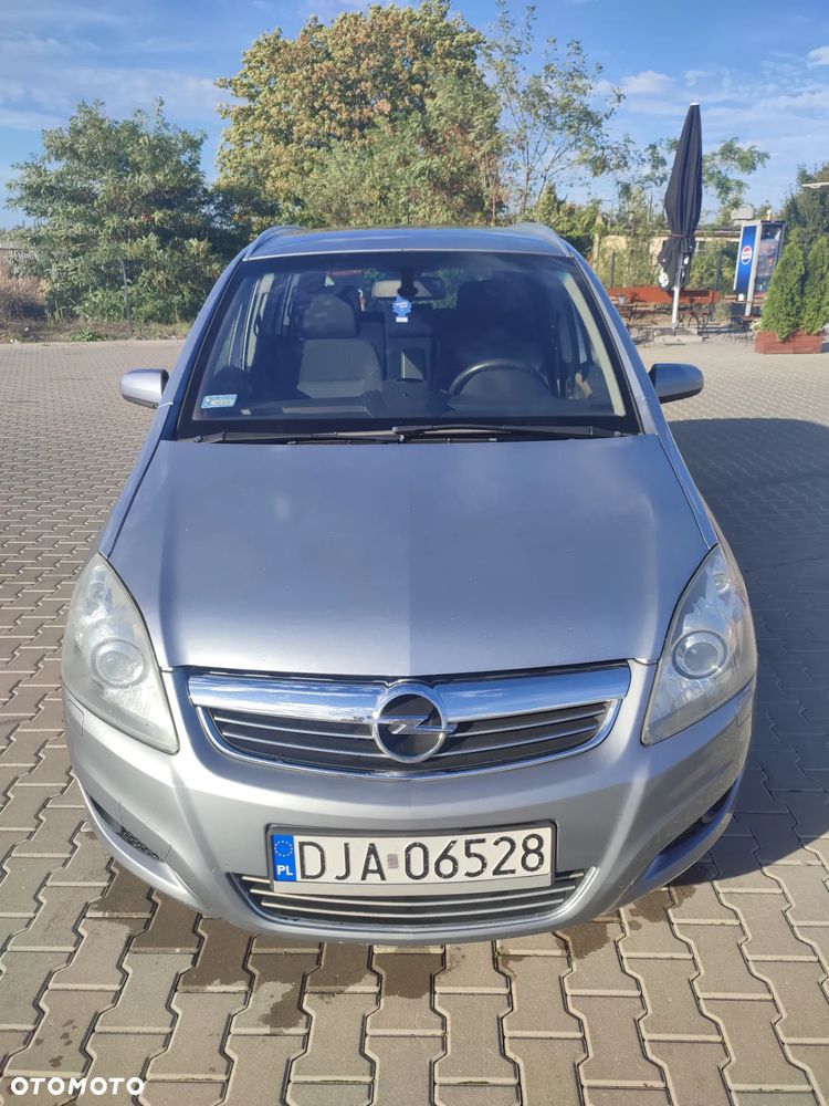 Opel Zafira - 1