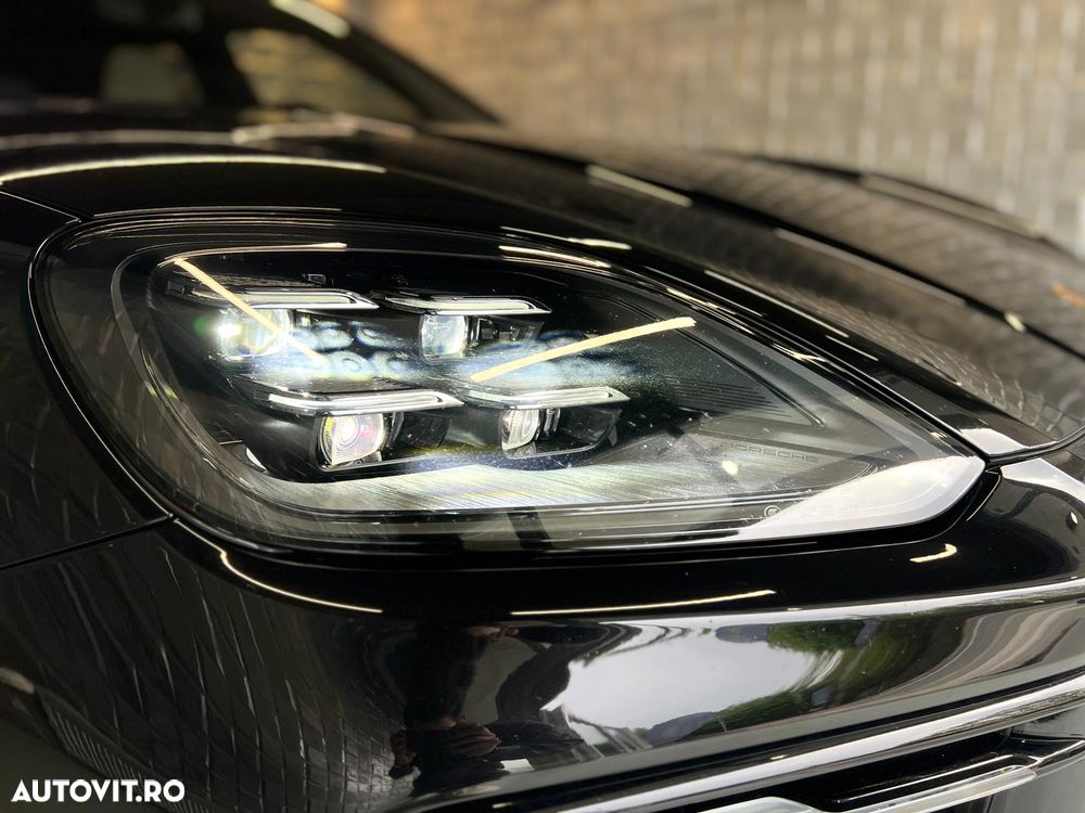 Porsche Cayenne Standard - 8