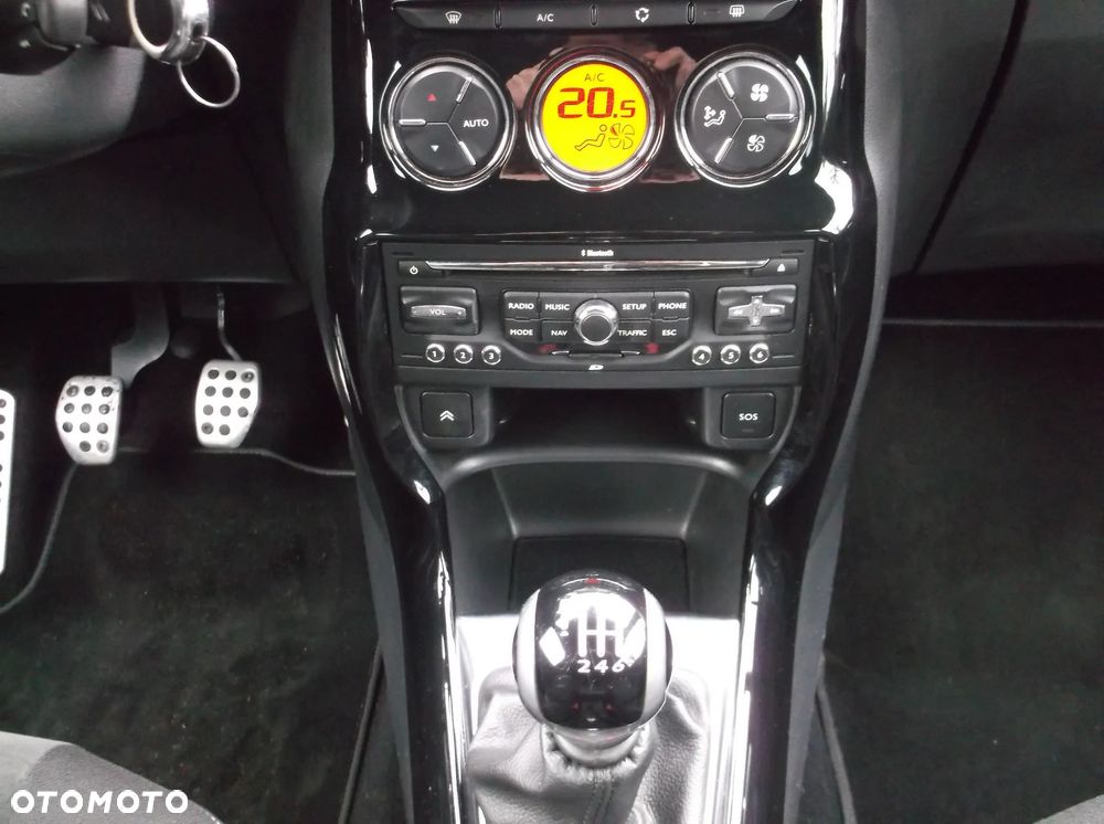 Citroën DS3 THP 155 SportChic - 16