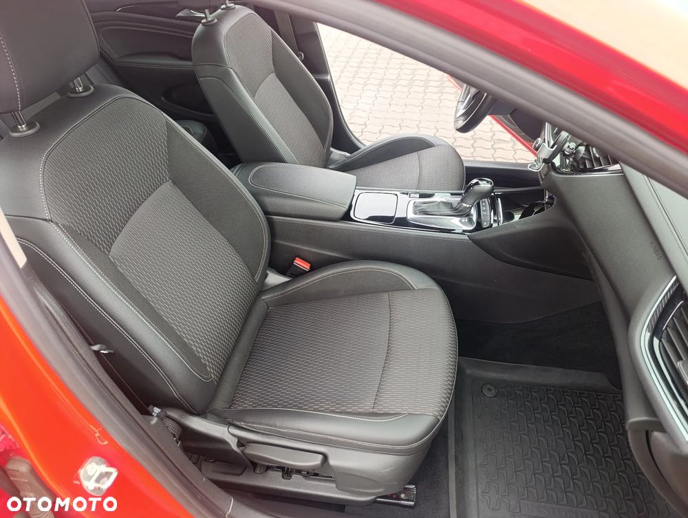 Opel Insignia 2.0 T 4x4 Innovation S&S - 11