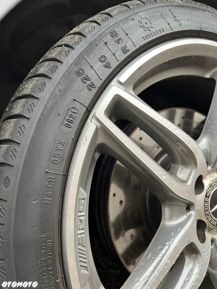 Mercedes-Benz CLA 220 4-Matic AMG Line - 11