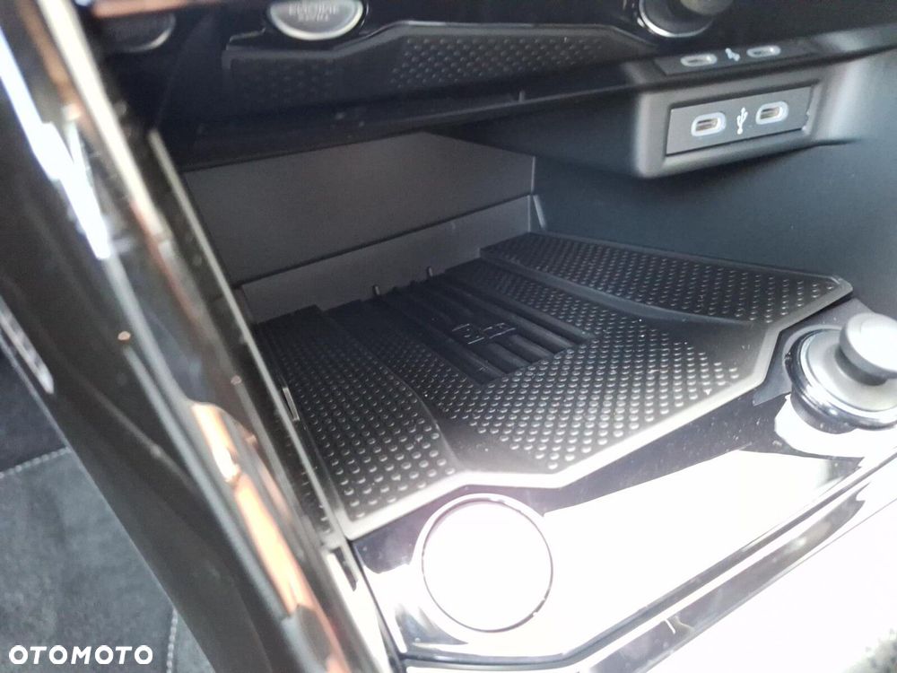 Volkswagen T-Roc - 28