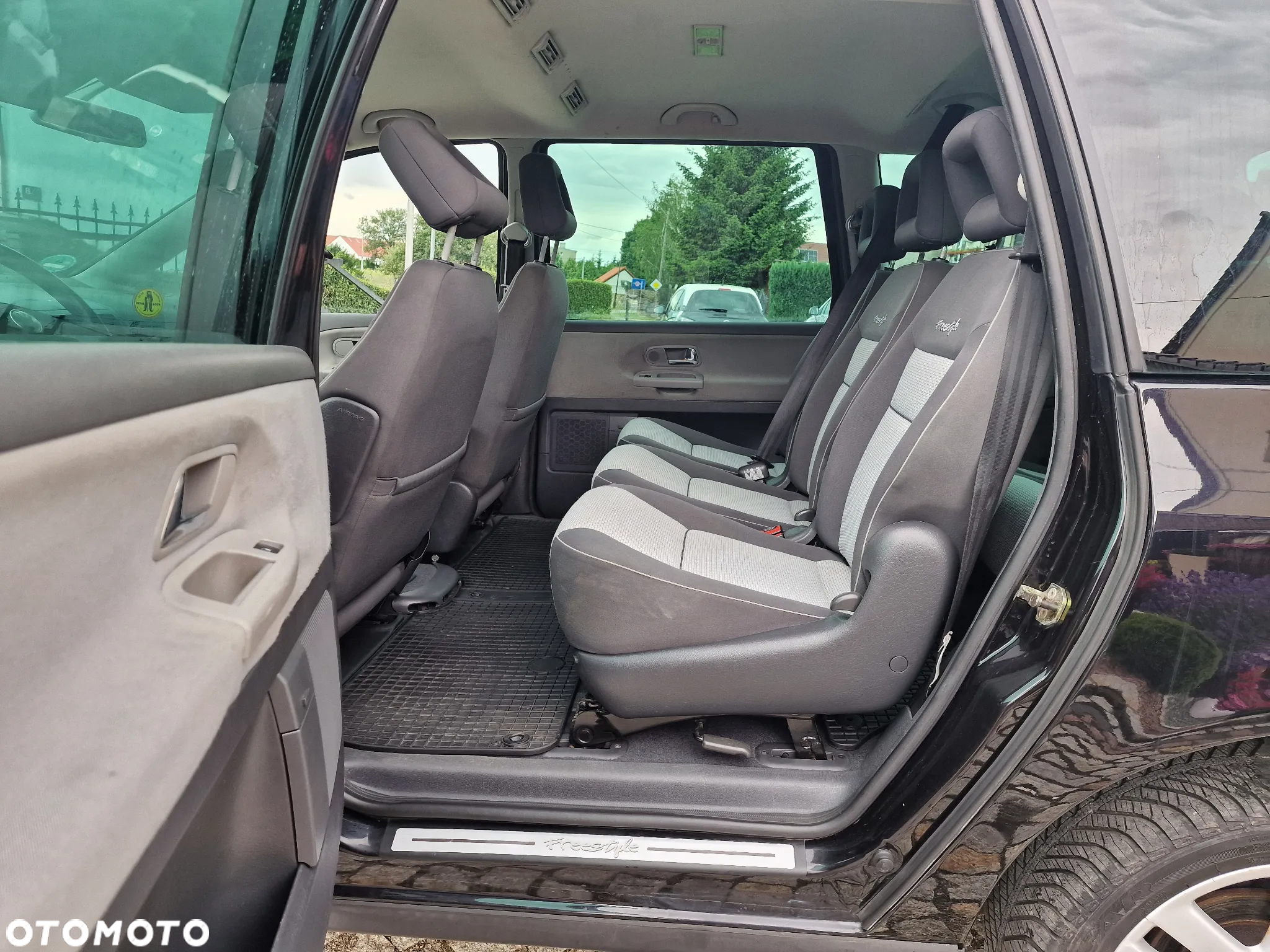 Volkswagen Sharan 2.0 TDI DPF Highline - 13