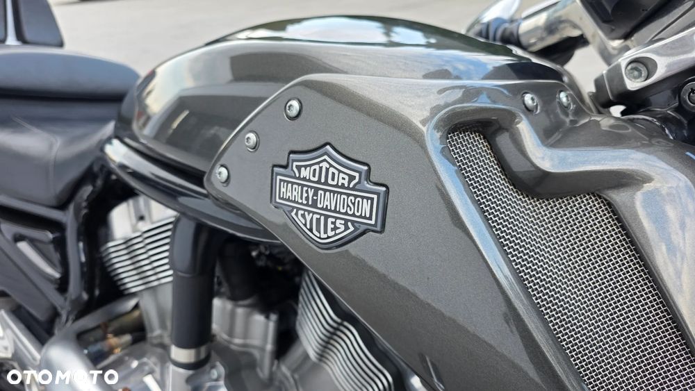 Harley-Davidson V-Rod Muscle - 5