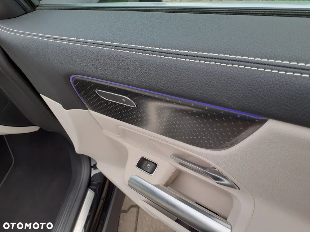 Mercedes-Benz GLA 200 Progressive - 24