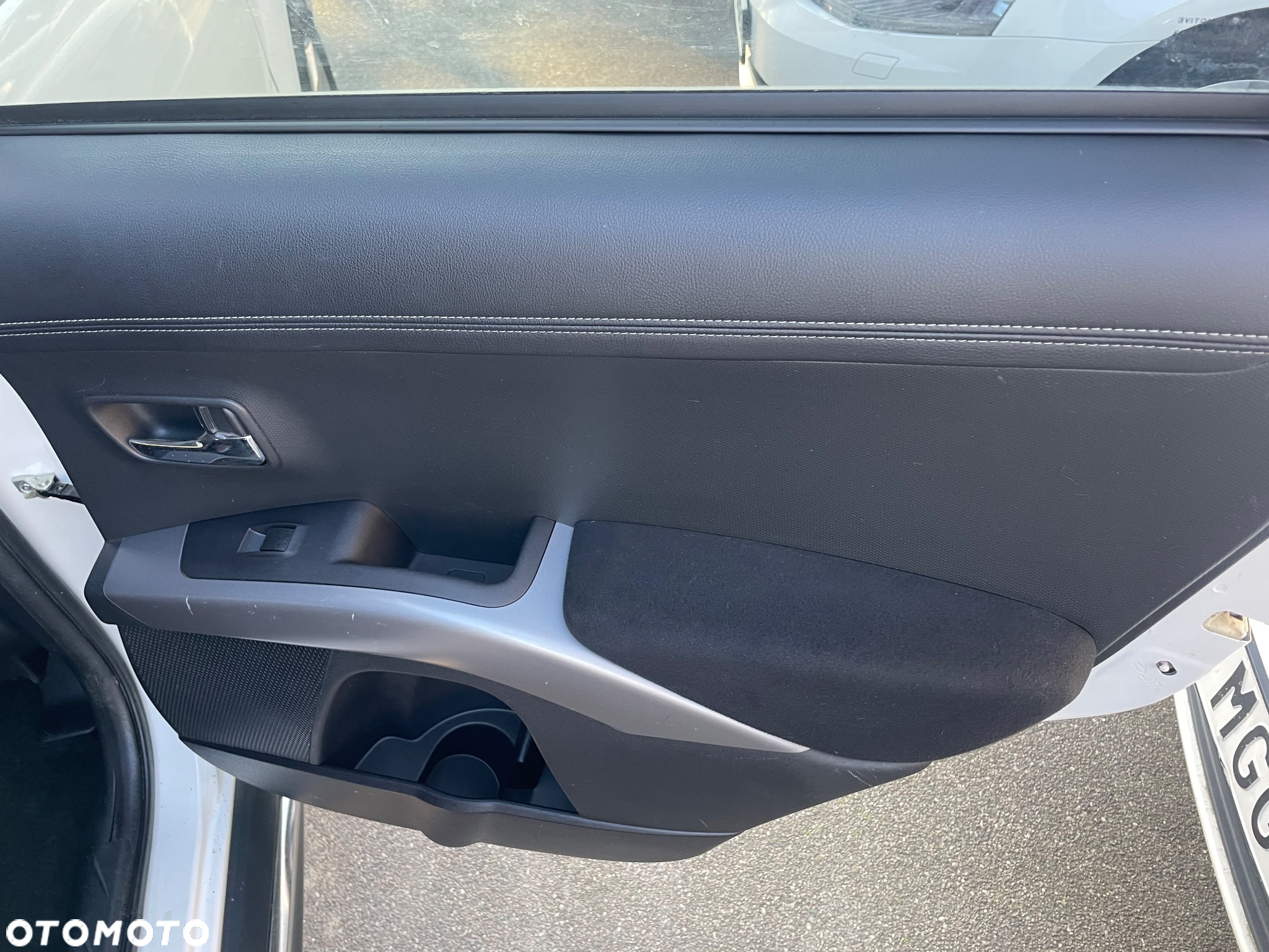 Mitsubishi Outlander 2.4 4WD Intense - 21
