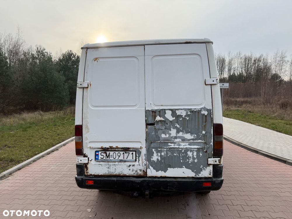 Mercedes-Benz Sprinter - 4