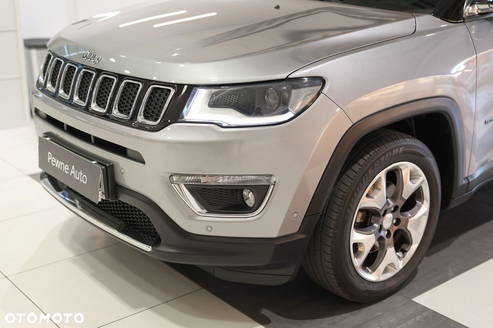 Jeep Compass - 23
