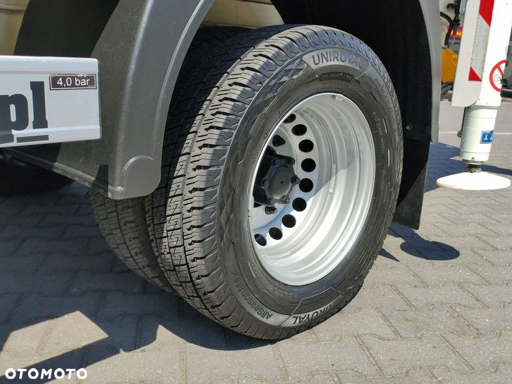 Volkswagen Crafter - 32