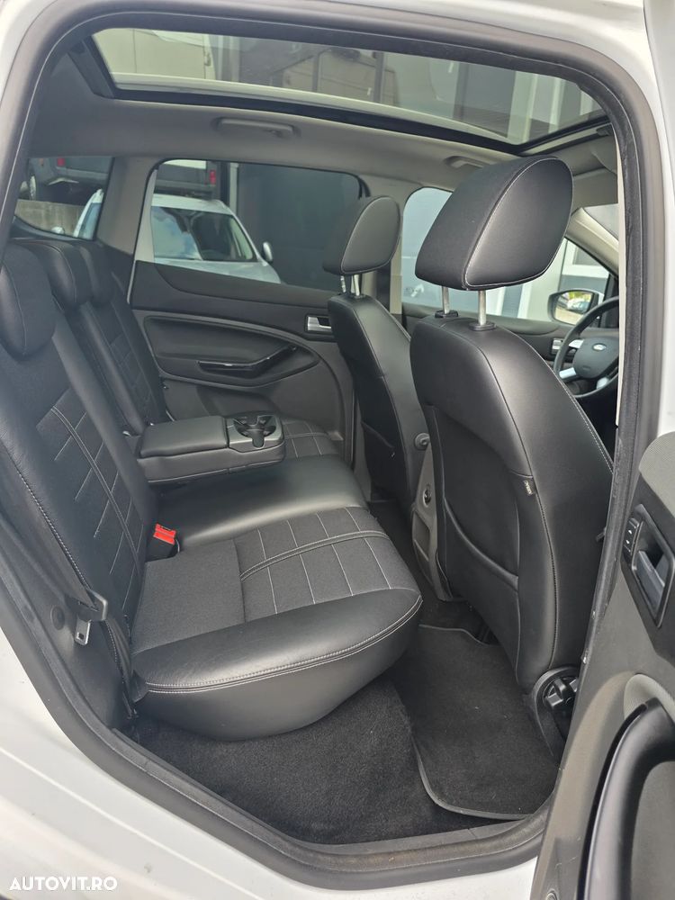 Ford Kuga 2.0 TDCi 4WD Powershift Titanium - 14