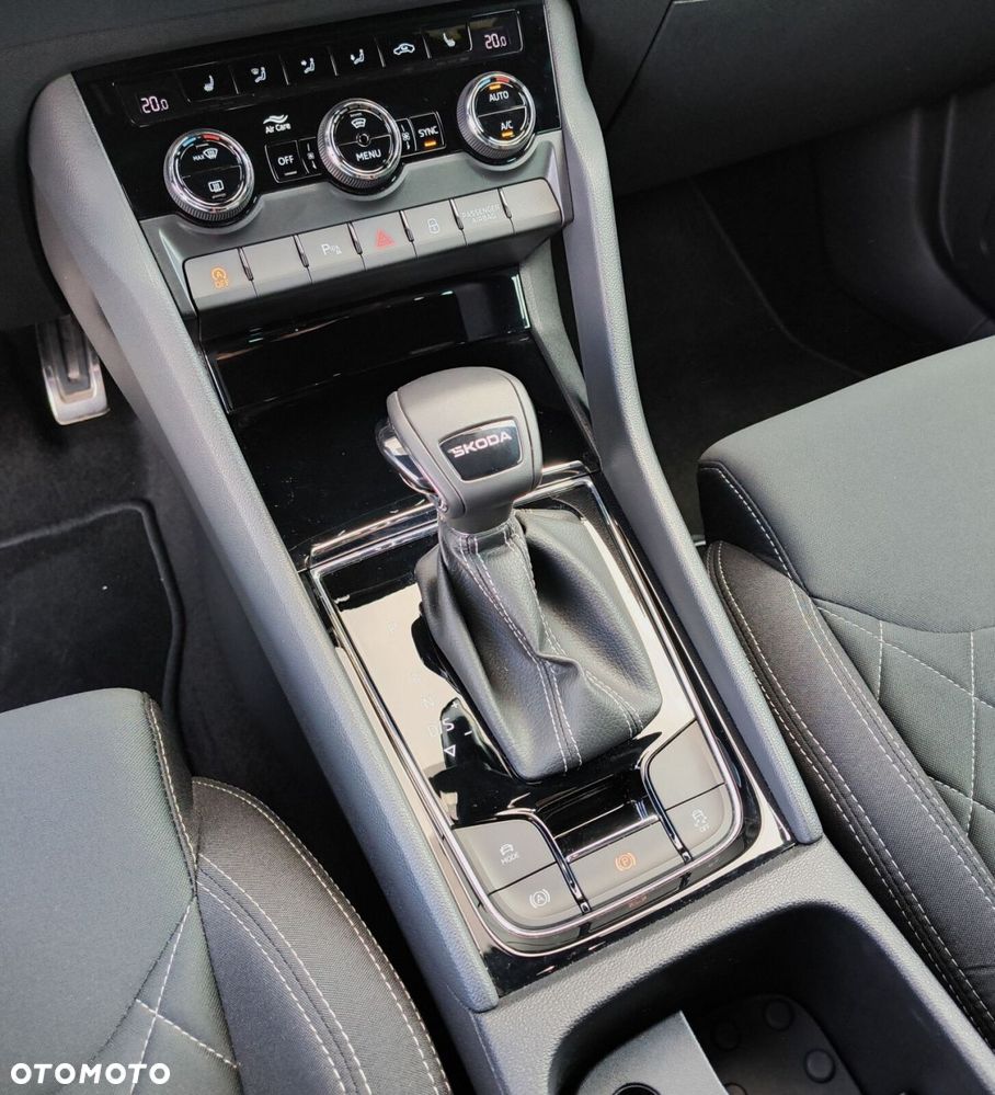 Skoda Karoq 1.5 TSI ACT Sportline DSG - 23