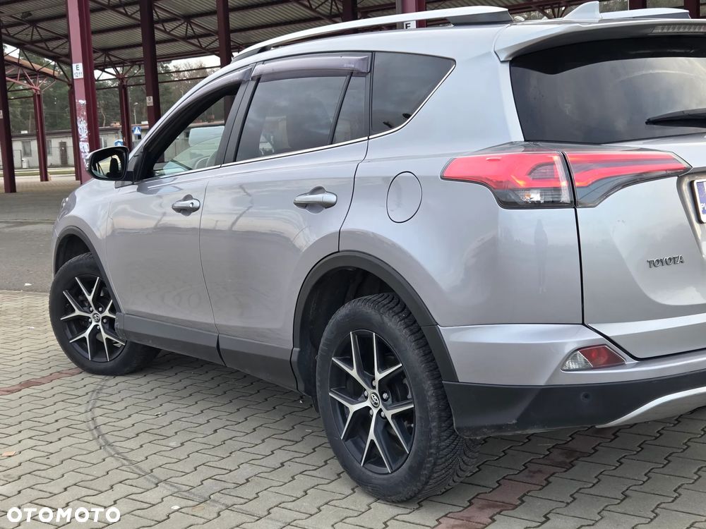 Toyota RAV4 2.0 D-4D Prestige 4x2 - 4