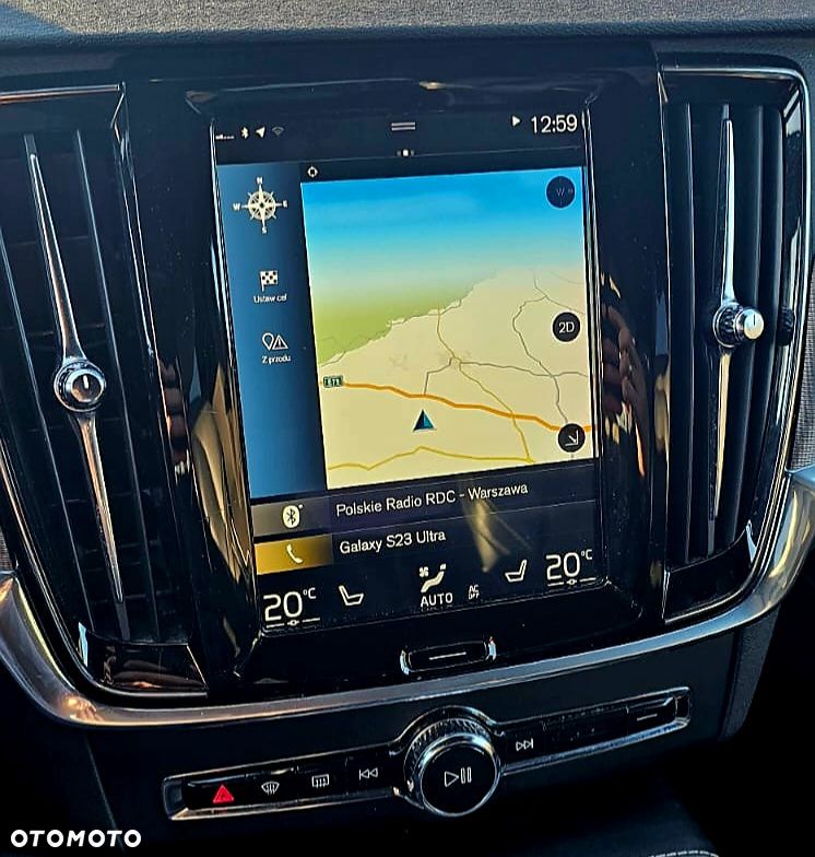 Volvo V90 D4 R-Design - 26