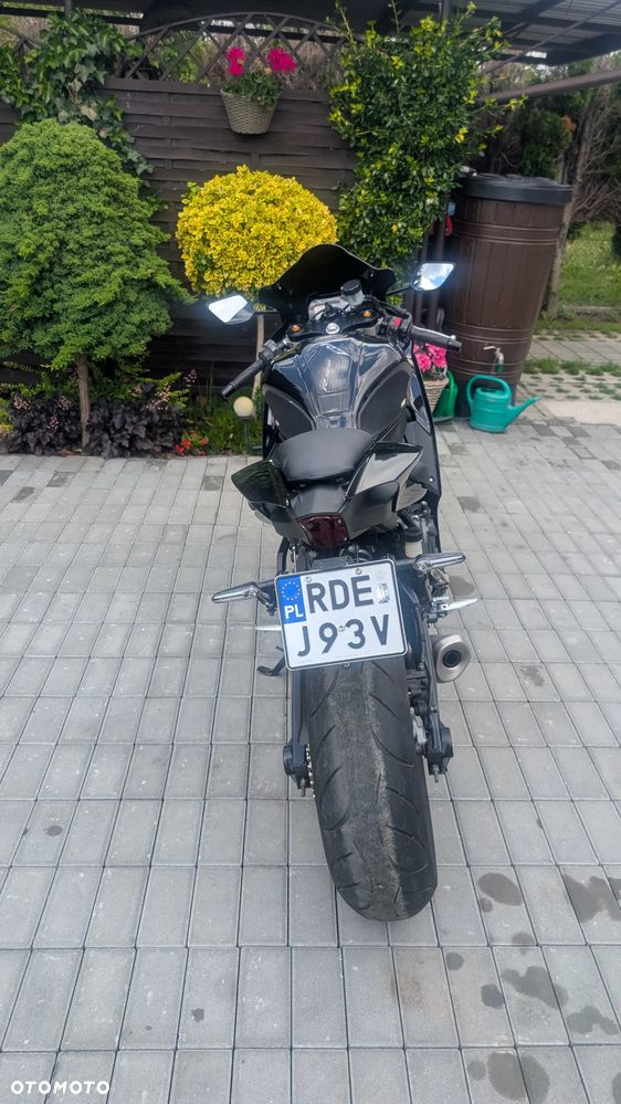 Yamaha R7 - 12