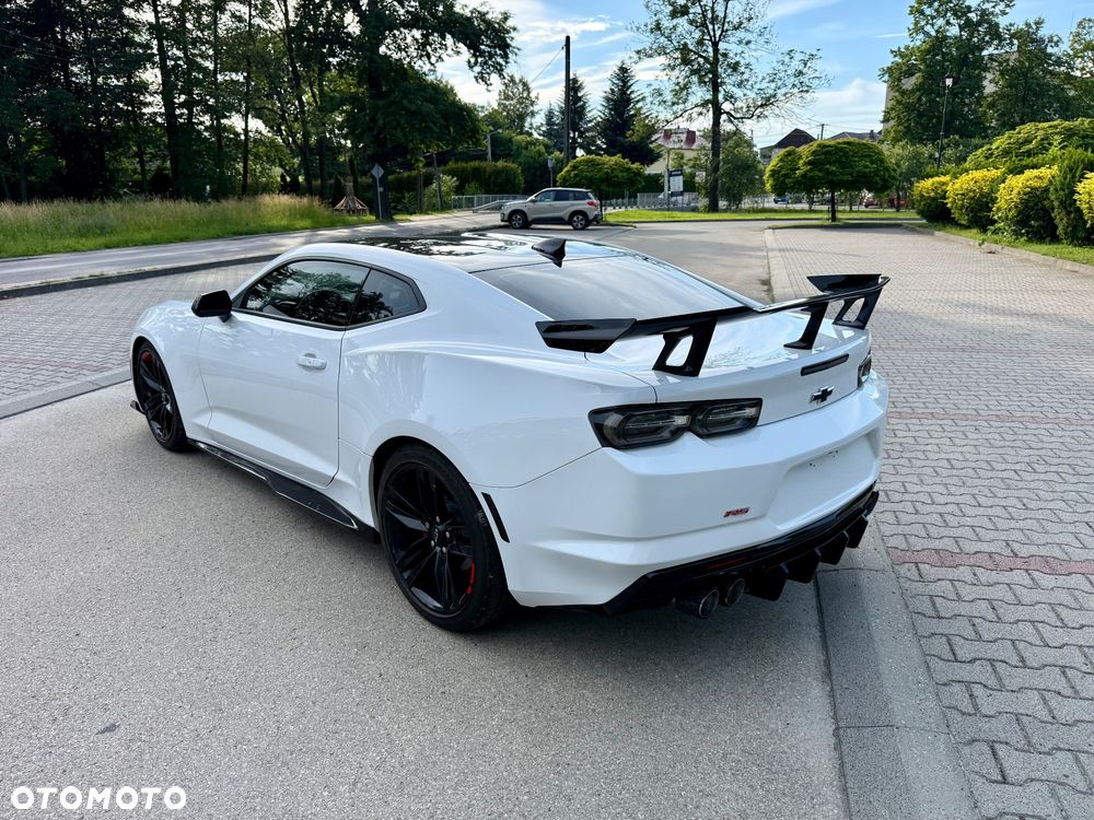 Chevrolet Camaro - 3