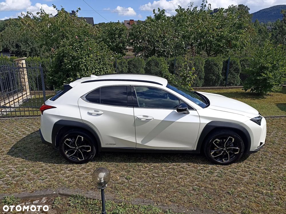 Lexus UX - 1