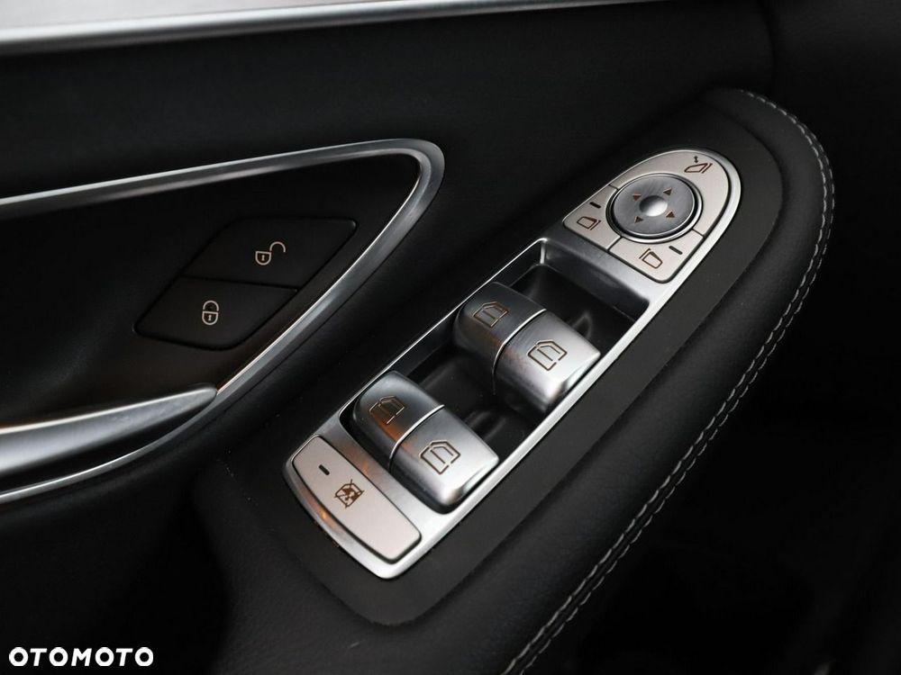 Mercedes-Benz Klasa C 300 de 9G-TRONIC Avantgarde - 38