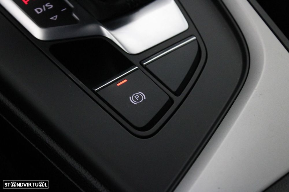 Audi A4 Avant 30 TDI S tronic — fotografia 25