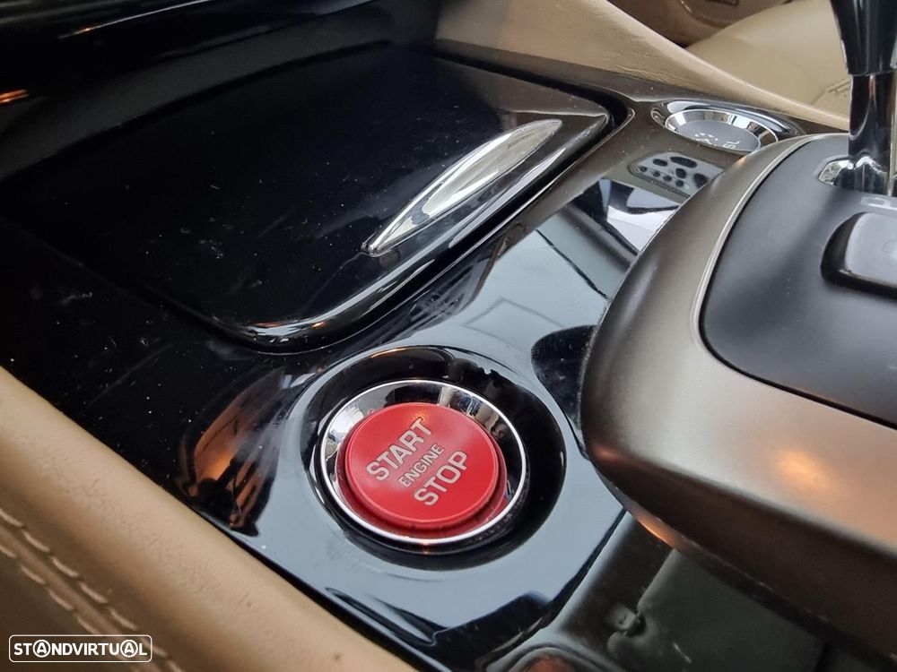 Jaguar XK 4.2 V8 - 25