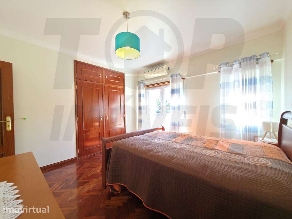 APARTAMENTO T2 TOTALMENTE MOBILADO E EQUIPADO COM VISTA TEJO - SANT... - Grande imagem: 5/27
