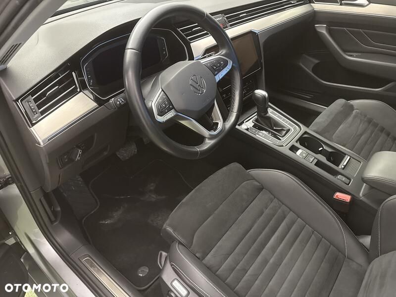 Volkswagen Passat - 10